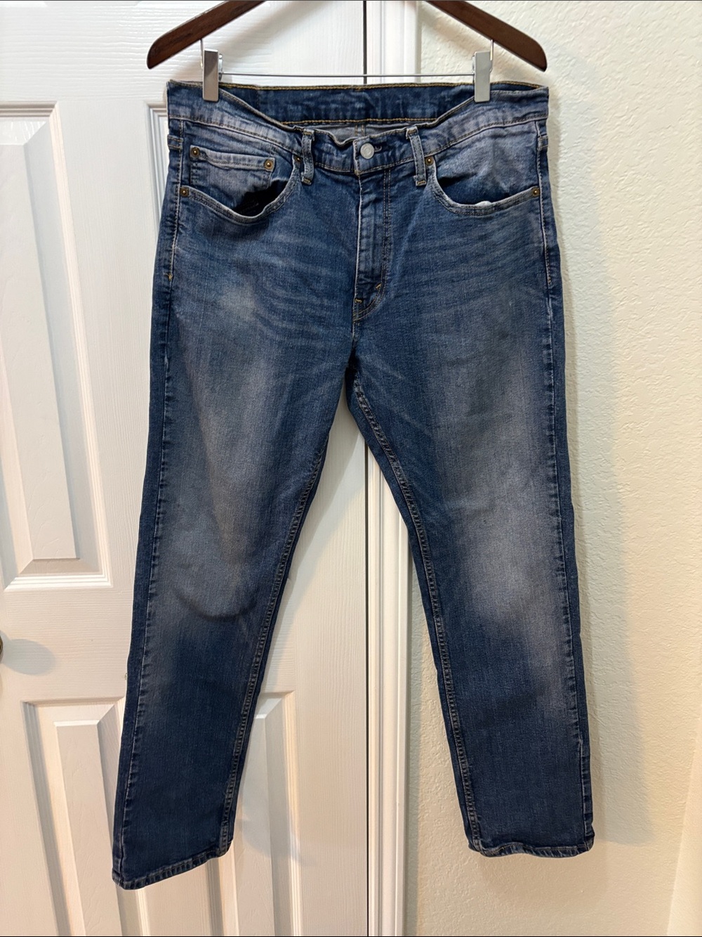Levi's Men's Washed Blue Slim Straight Jeans